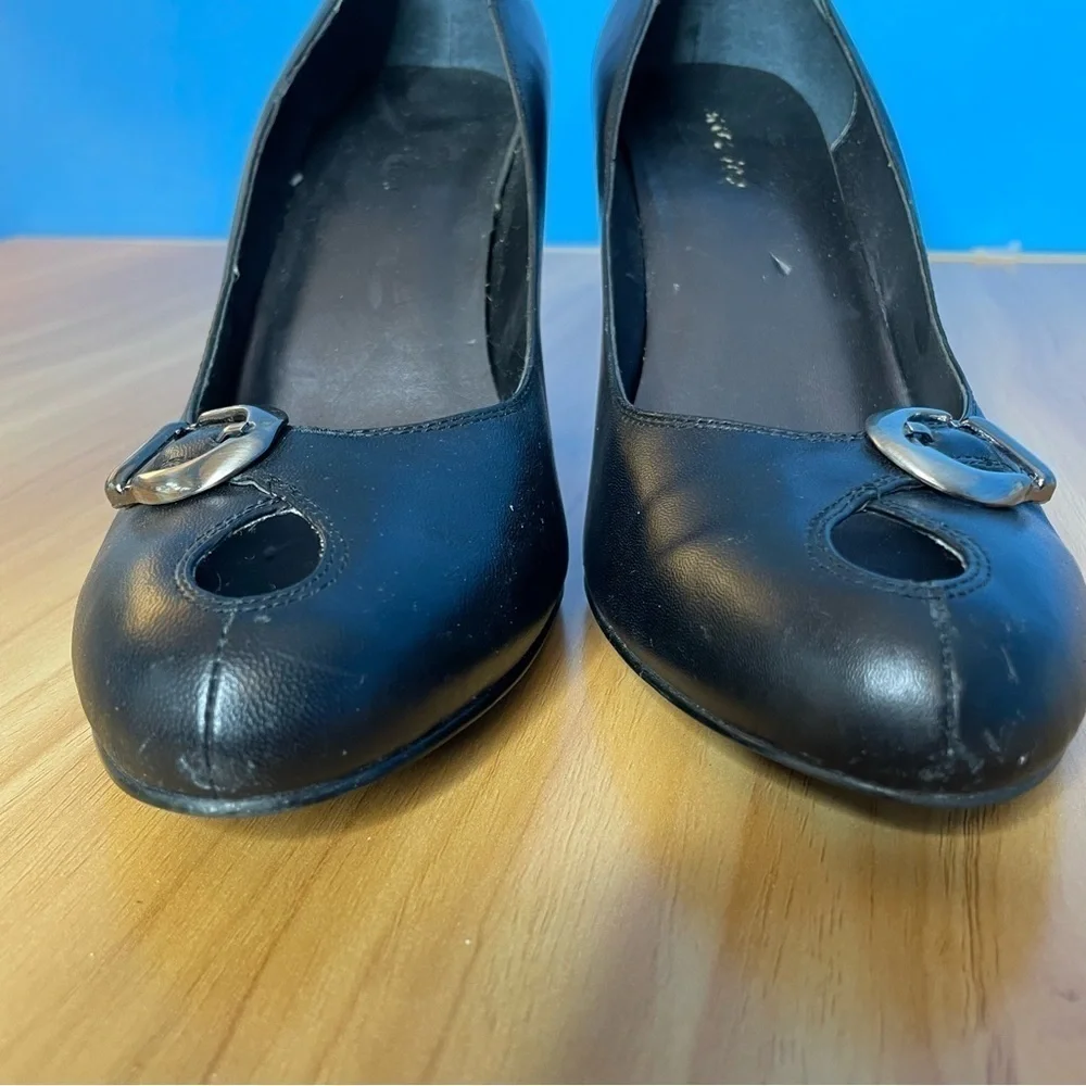 Sascha Too peeptoe keyhole toebox buckled heels black leather 9.5